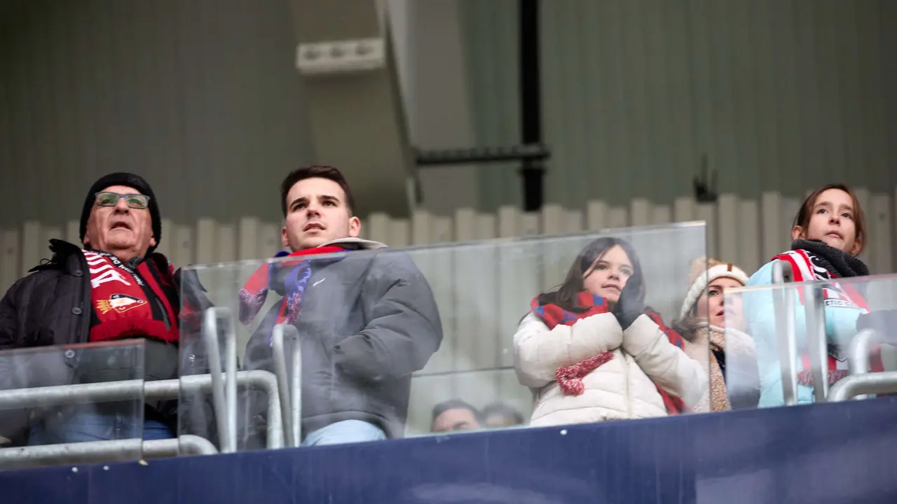 La grada del estadio de El Sadar durante el partido de La Liga EA Sports entre CA Osasuna y Athletic Club disputado en Pamplona. I&Ntilde;IGO ALZUGARAY