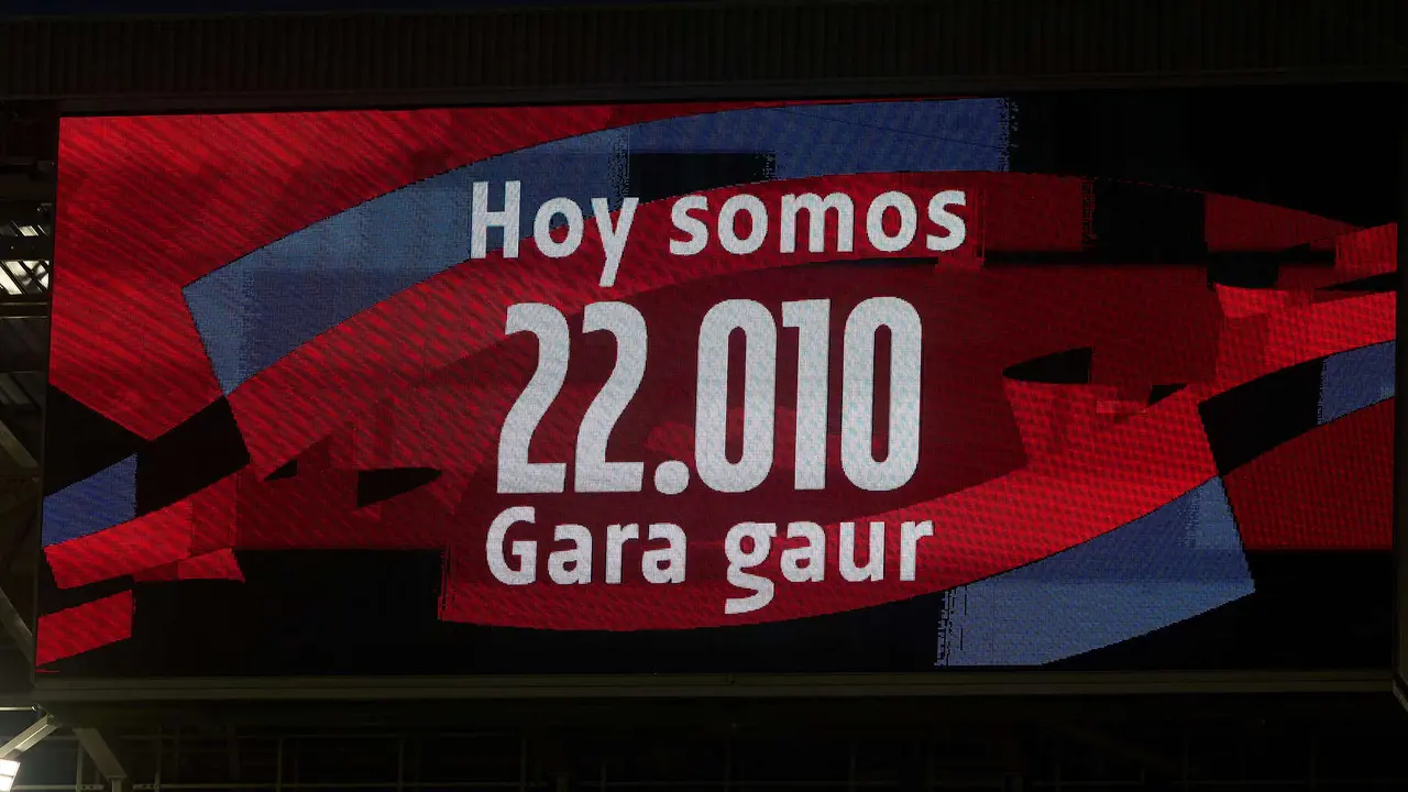 La grada del estadio de El Sadar durante el partido de La Liga EA Sports entre CA Osasuna y Athletic Club disputado en Pamplona. I&Ntilde;IGO ALZUGARAY