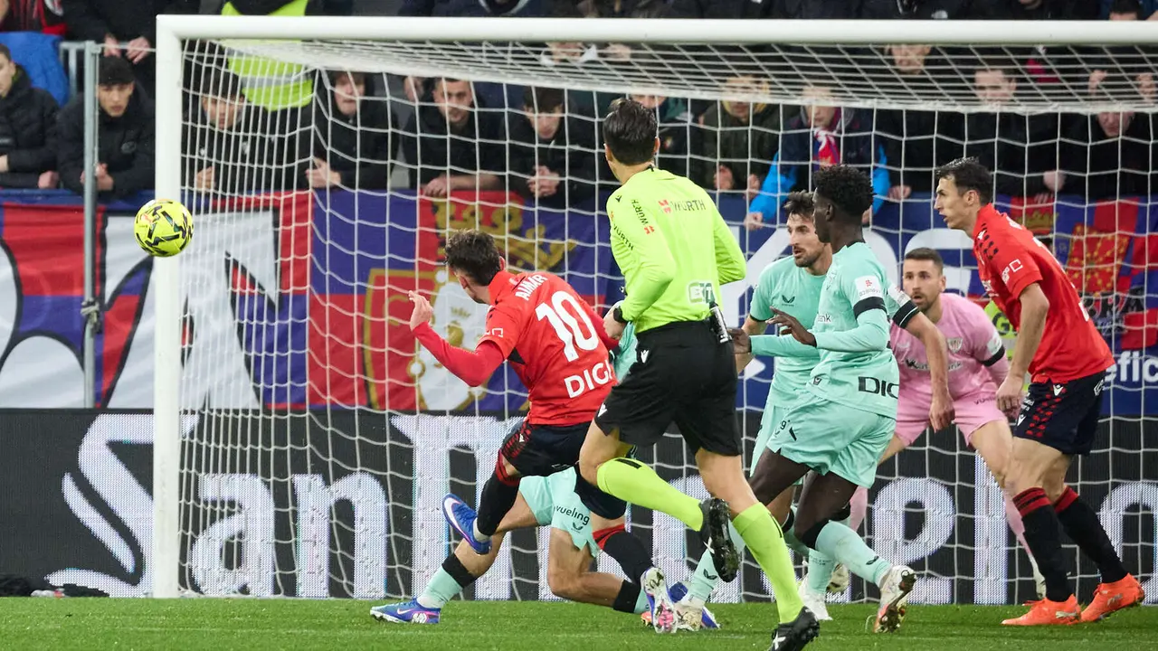 Partido de La Liga EA Sports entre CA Osasuna y Athletic Club disputado en el estadio de El Sadar en Pamplona. I&Ntilde;IGO ALZUGARAY