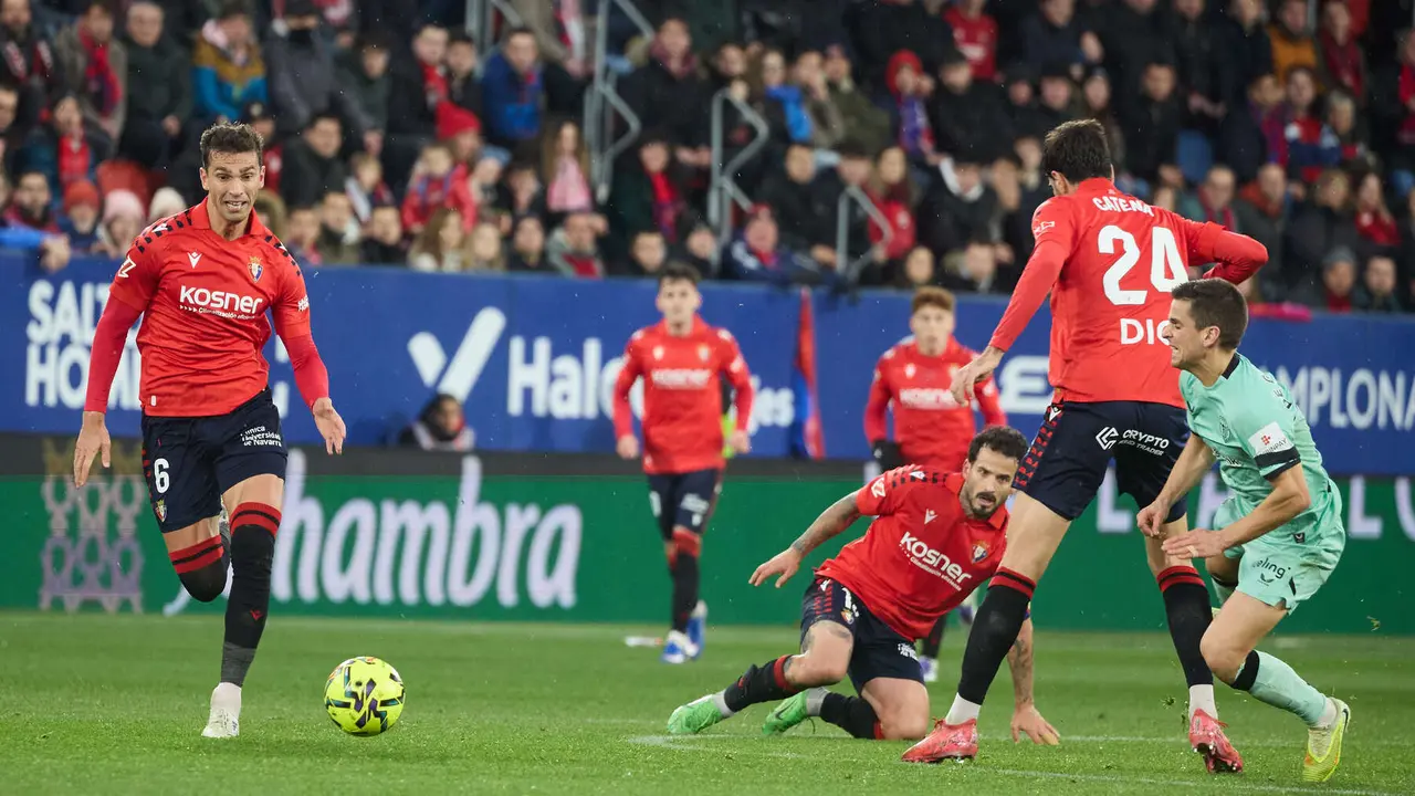 Partido de La Liga EA Sports entre CA Osasuna y Athletic Club disputado en el estadio de El Sadar en Pamplona. I&Ntilde;IGO ALZUGARAY