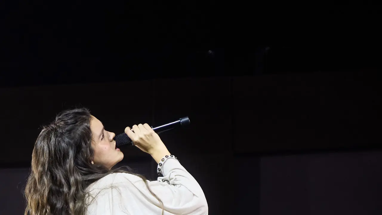 Concierto de Amaia en el pabell&oacute;n Navarra Arena con el que inicia su gira de Arenas 2026. I&Ntilde;IGO ALZUGARAY