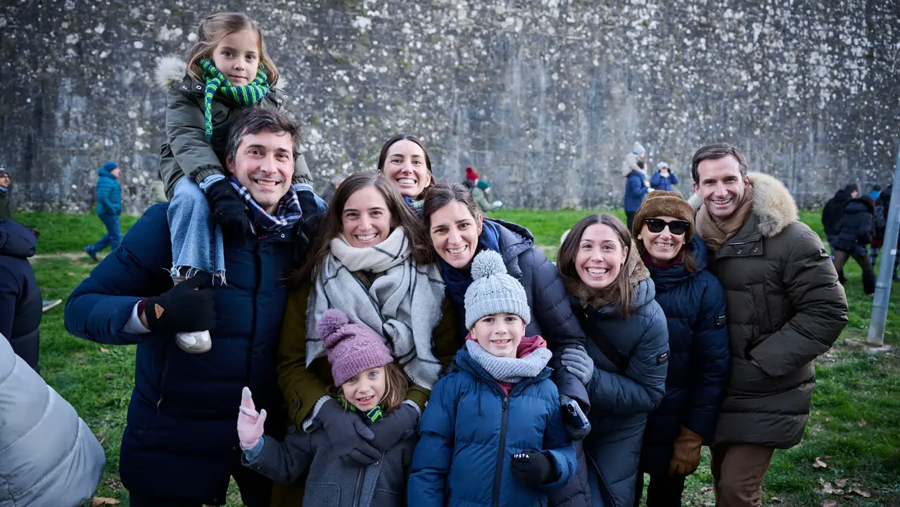 Los Reyes Magos llegan a Pamplona por el Portal de Francia en la cabalgata de 2026. PABLO LASAOSA