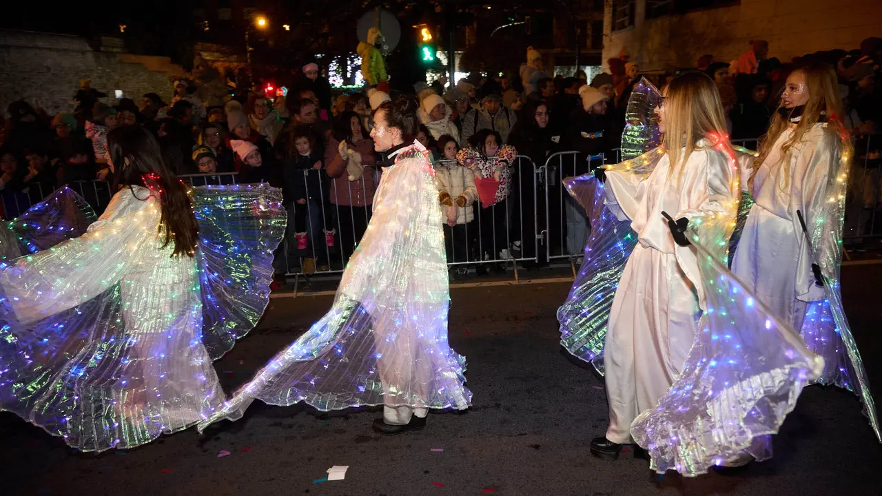 Cabalgata de los Reyes Magos por las calles de Pamplona. I&Ntilde;IGO ALZUGARAY