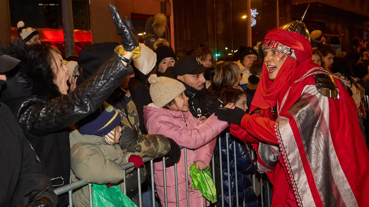 Cabalgata de los Reyes Magos por las calles de Pamplona. I&Ntilde;IGO ALZUGARAY