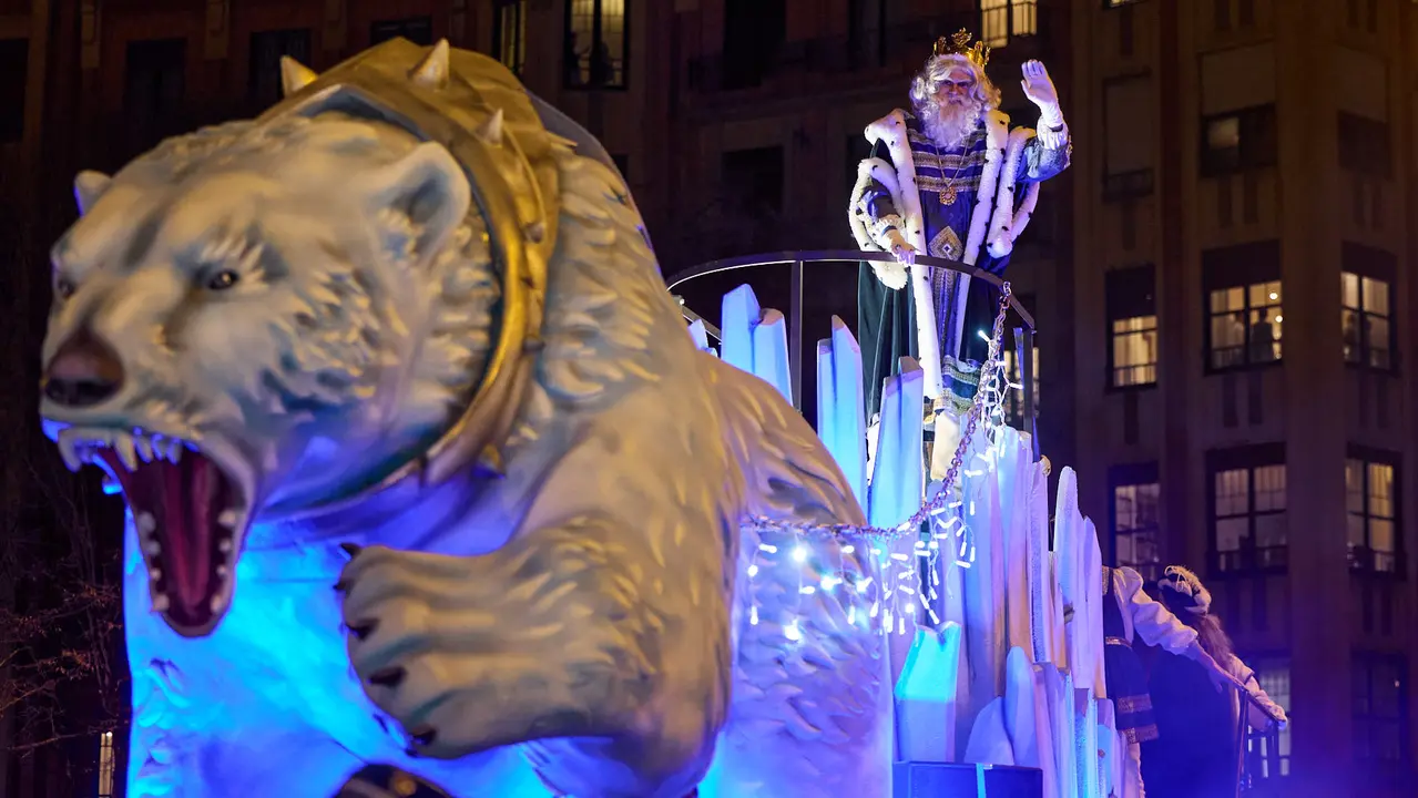Cabalgata de los Reyes Magos por las calles de Pamplona. I&Ntilde;IGO ALZUGARAY