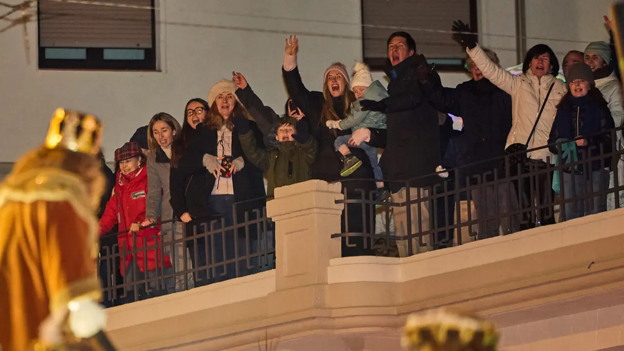 Cabalgata de los Reyes Magos por las calles de Pamplona. I&Ntilde;IGO ALZUGARAY