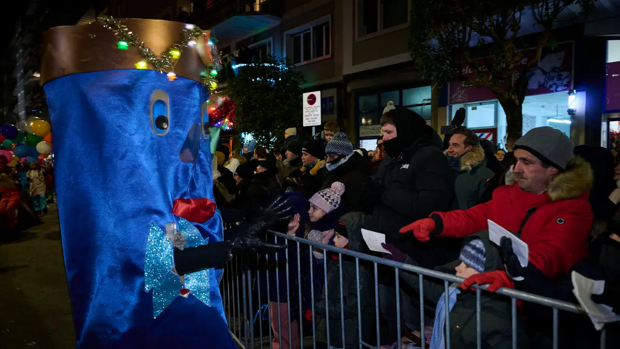 Pamplona recibe a los Reyes Magos durante la Cabalgata 2026. PABLO LASAOSA