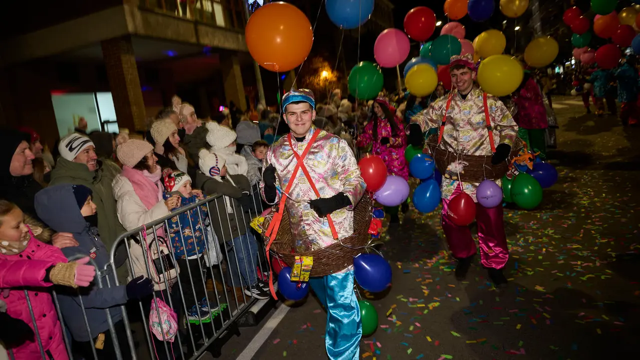 Pamplona recibe a los Reyes Magos durante la Cabalgata 2026. PABLO LASAOSA
