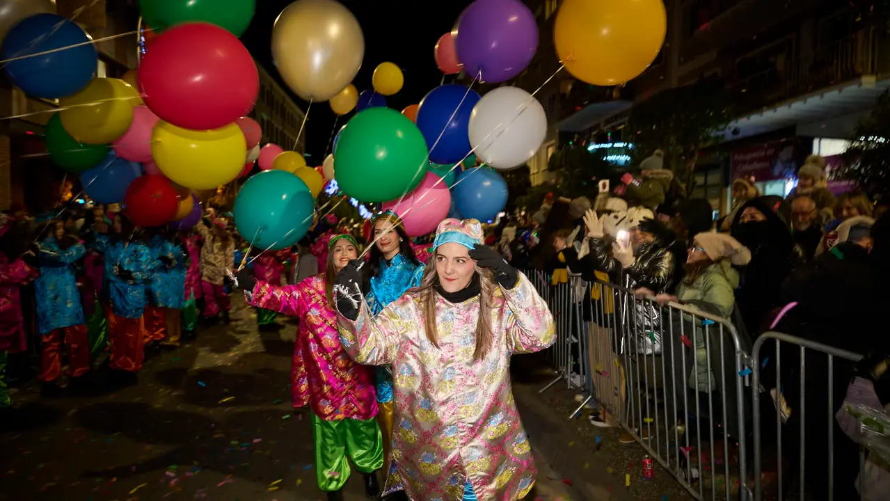 Pamplona recibe a los Reyes Magos durante la Cabalgata 2026. PABLO LASAOSA