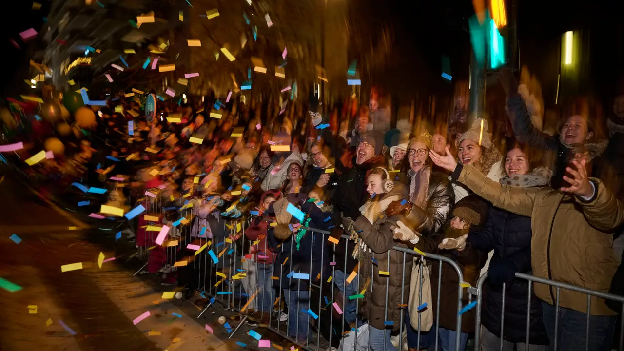 Pamplona recibe a los Reyes Magos durante la Cabalgata 2026. PABLO LASAOSA