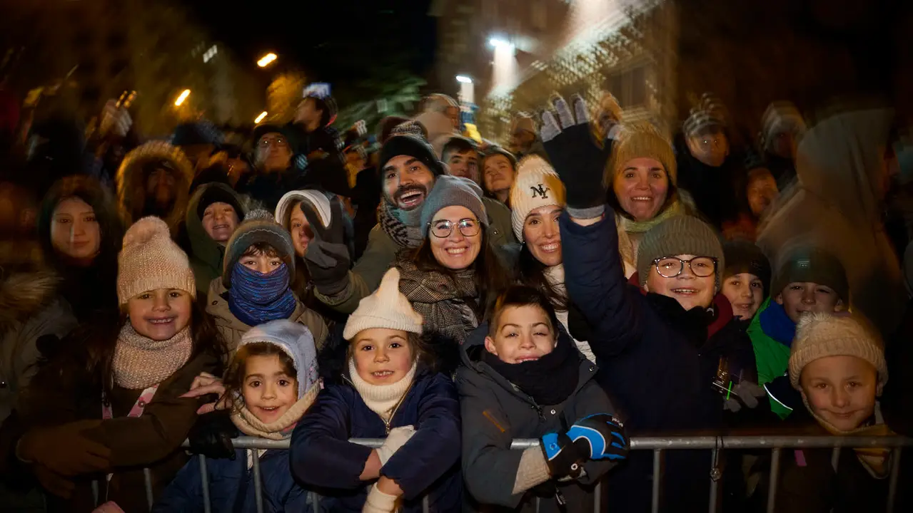 Pamplona recibe a los Reyes Magos durante la Cabalgata 2026. PABLO LASAOSA