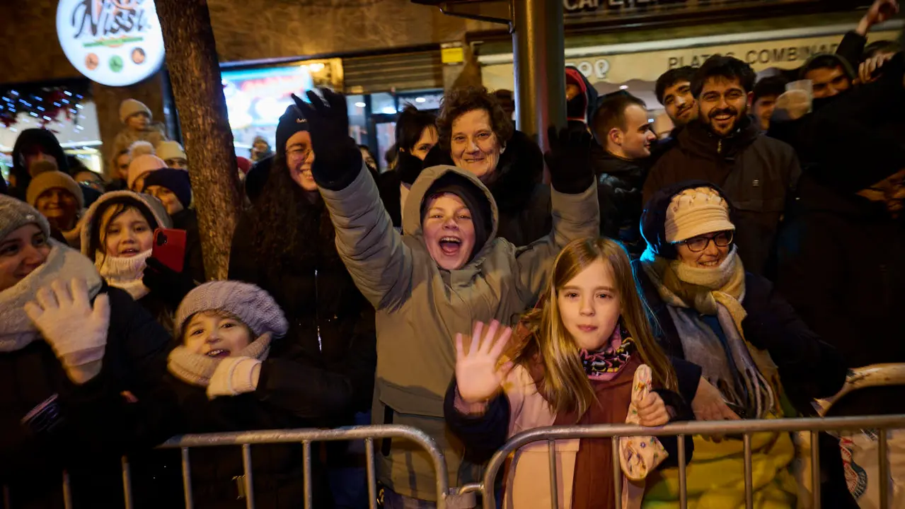 Pamplona recibe a los Reyes Magos durante la Cabalgata 2026. PABLO LASAOSA