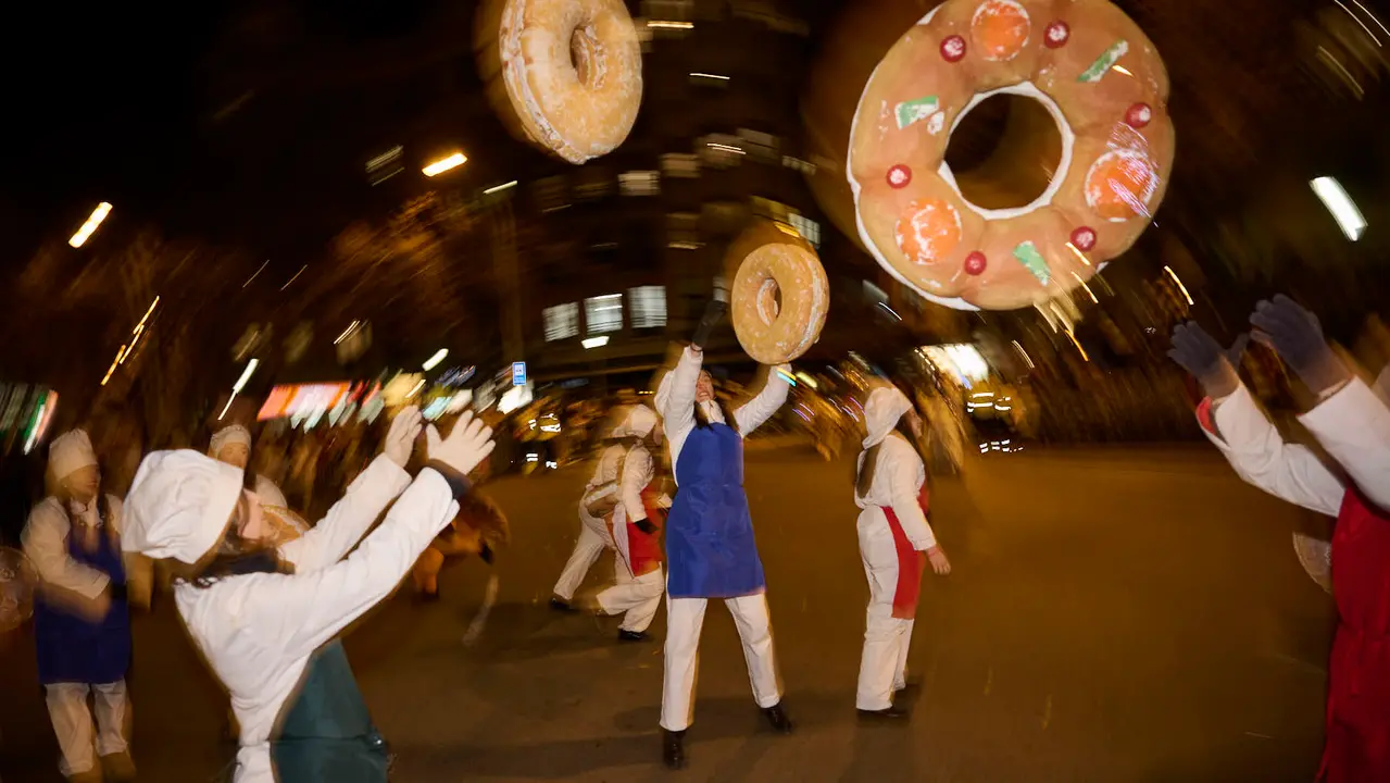 Pamplona recibe a los Reyes Magos durante la Cabalgata 2026. PABLO LASAOSA