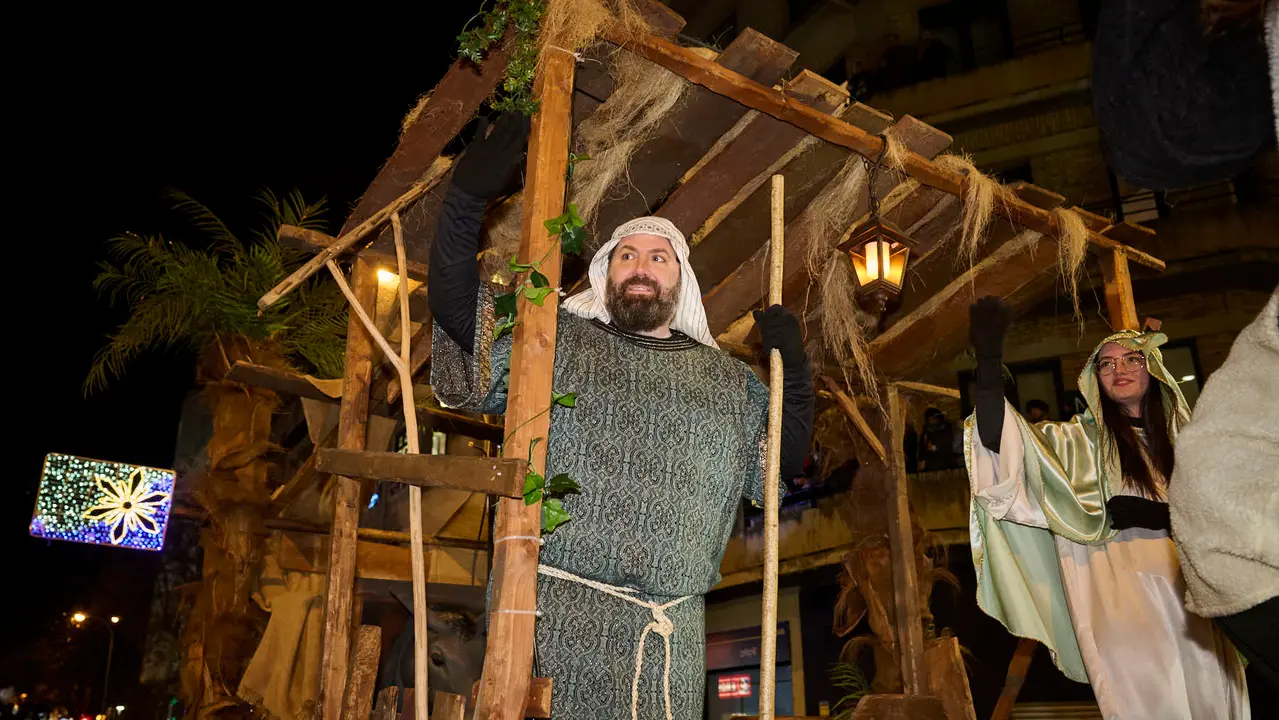 Pamplona recibe a los Reyes Magos durante la Cabalgata 2026. PABLO LASAOSA