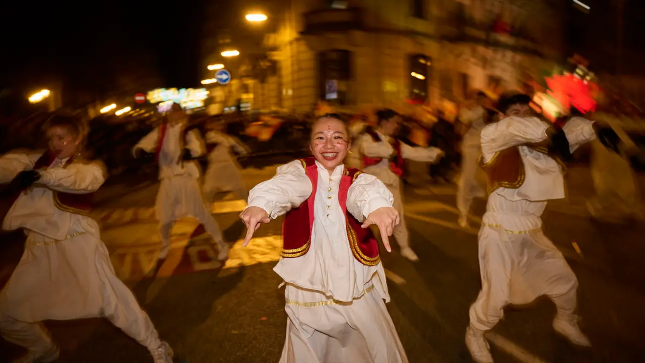 Pamplona recibe a los Reyes Magos durante la Cabalgata 2026. PABLO LASAOSA