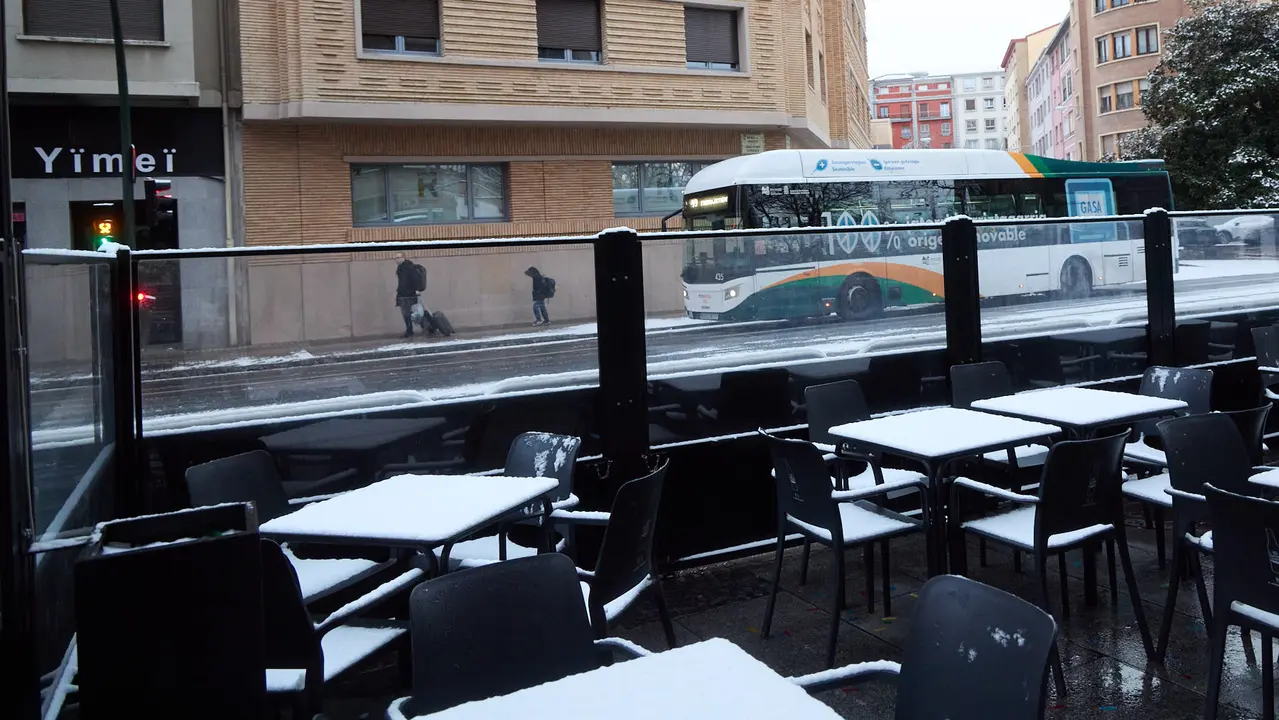 Pamplona amanece cubierta de nieve en la ma&ntilde;ana del d&iacute;a de Reyes por el paso de la borrasca Francis. I&Ntilde;IGO ALZUGARAY