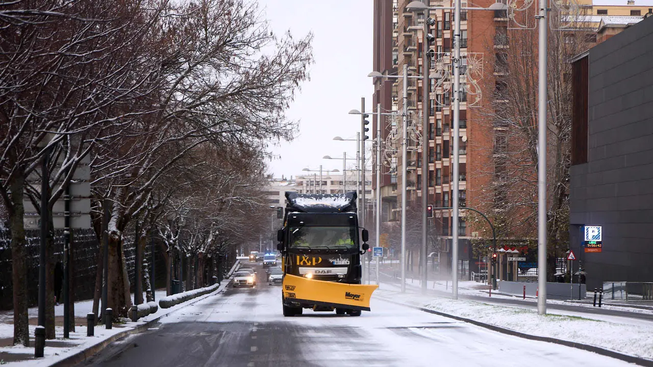 Pamplona amanece cubierta de nieve en la ma&ntilde;ana del d&iacute;a de Reyes por el paso de la borrasca Francis. I&Ntilde;IGO ALZUGARAY