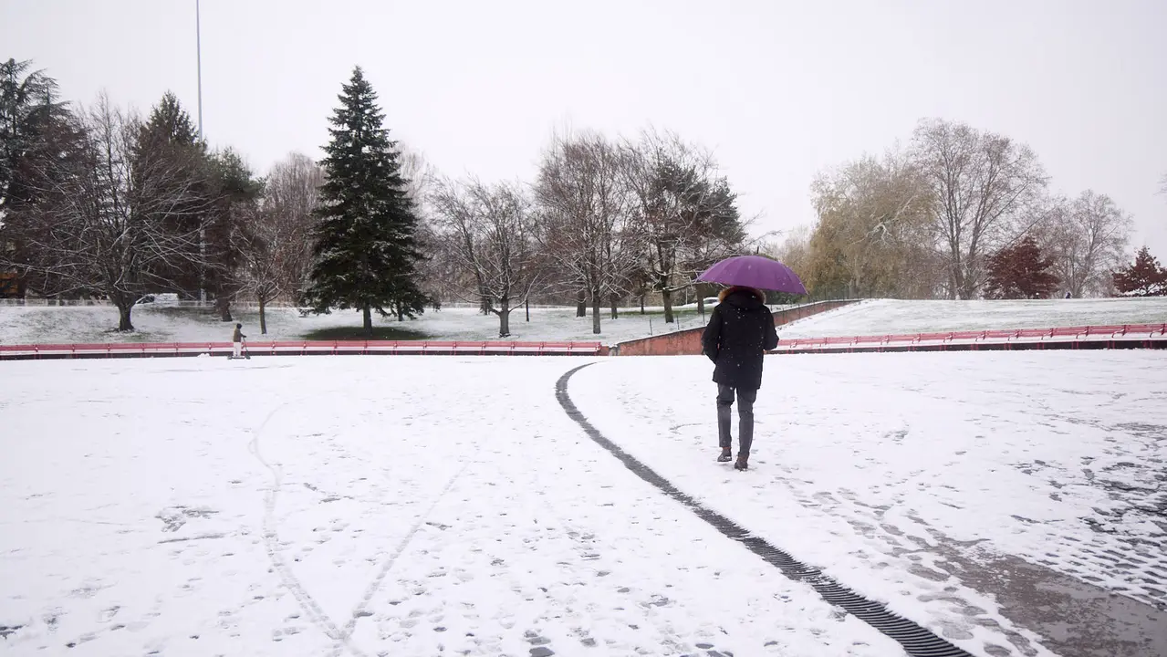 Pamplona amanece cubierta de nieve en la ma&ntilde;ana del d&iacute;a de Reyes por el paso de la borrasca Francis. I&Ntilde;IGO ALZUGARAY