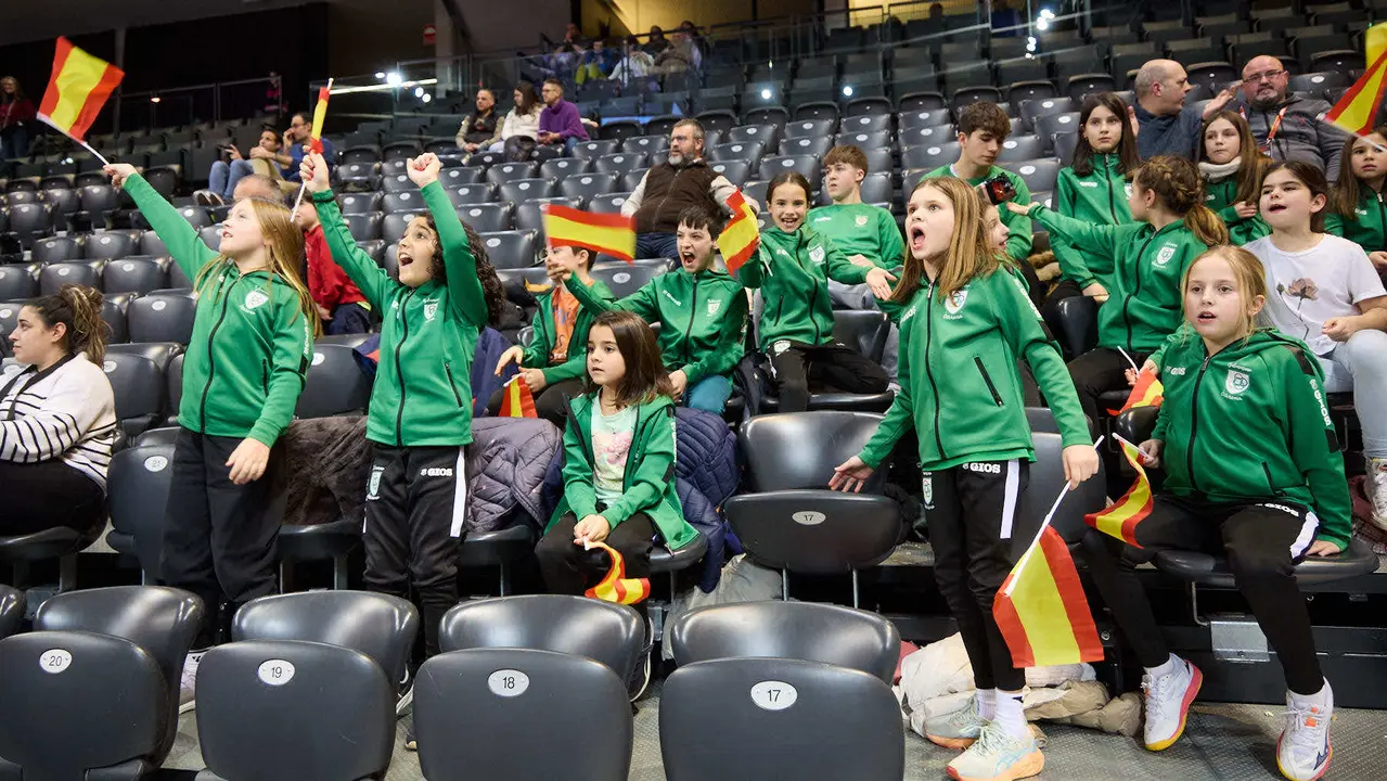 Partido de balonmano entre Espa&ntilde;a y Eslovaquia en el pabell&oacute;n Navarra Arena de Pamplona. I&Ntilde;IGO ALZUGARAY