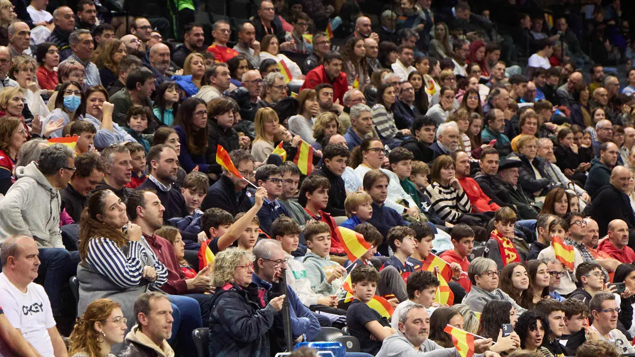 Partido de balonmano entre Espa&ntilde;a y Eslovaquia en el pabell&oacute;n Navarra Arena de Pamplona. I&Ntilde;IGO ALZUGARAY