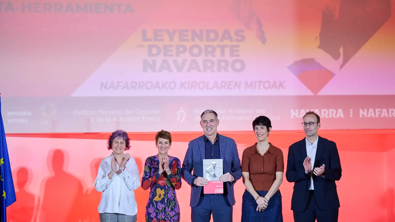 La presidenta del Gobierno de Navarra, Mar&iacute;a Chivite, preside el acto de reconocimiento a los deportistas navarros que han recibido la Medalla de Oro al M&eacute;rito Deportivo. Estar&aacute;n presentes la ministra Elma Saiz, el vicepresidente primero del Gobierno foral, Javier Rem&iacute;rez y la consejera de Cultura, Deporte y Turismo, Rebeca Esnaola. PABLO LASAOSA