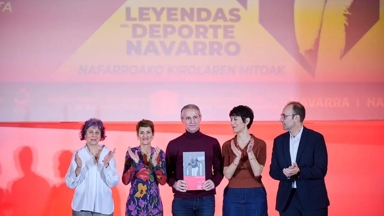 La presidenta del Gobierno de Navarra, Mar&iacute;a Chivite, preside el acto de reconocimiento a los deportistas navarros que han recibido la Medalla de Oro al M&eacute;rito Deportivo. Estar&aacute;n presentes la ministra Elma Saiz, el vicepresidente primero del Gobierno foral, Javier Rem&iacute;rez y la consejera de Cultura, Deporte y Turismo, Rebeca Esnaola. PABLO LASAOSA