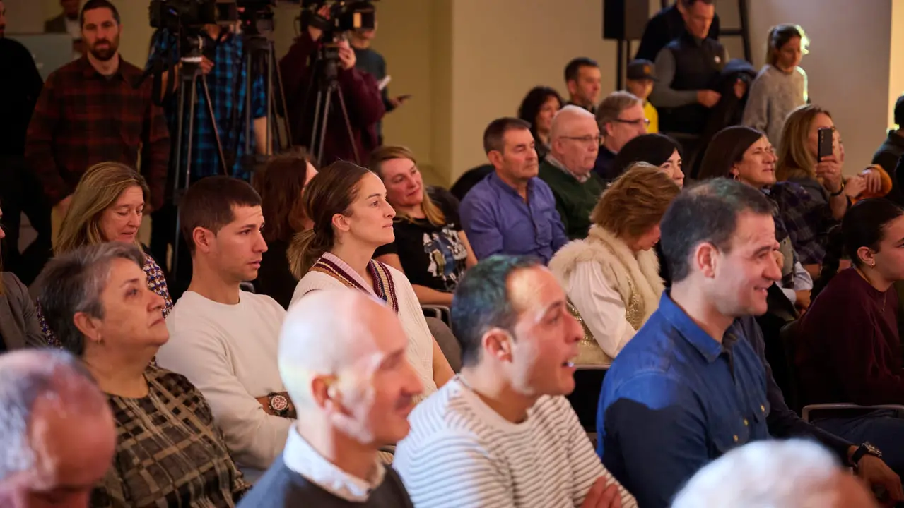 La presidenta del Gobierno de Navarra, Mar&iacute;a Chivite, preside el acto de reconocimiento a los deportistas navarros que han recibido la Medalla de Oro al M&eacute;rito Deportivo. Estar&aacute;n presentes la ministra Elma Saiz, el vicepresidente primero del Gobierno foral, Javier Rem&iacute;rez y la consejera de Cultura, Deporte y Turismo, Rebeca Esnaola. PABLO LASAOSA