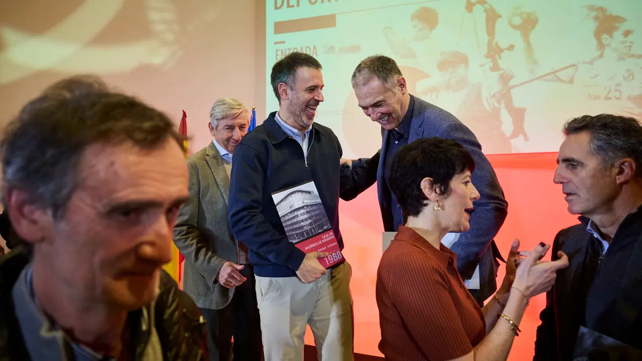 La presidenta del Gobierno de Navarra, Mar&iacute;a Chivite, preside el acto de reconocimiento a los deportistas navarros que han recibido la Medalla de Oro al M&eacute;rito Deportivo. Estar&aacute;n presentes la ministra Elma Saiz, el vicepresidente primero del Gobierno foral, Javier Rem&iacute;rez y la consejera de Cultura, Deporte y Turismo, Rebeca Esnaola. PABLO LASAOSA