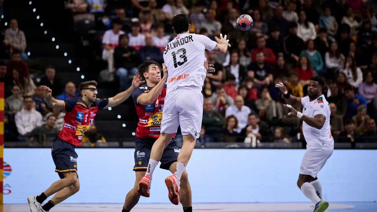 Torneo Internacional de Espa&ntilde;a de Balonmano en el que los Hispanos se han enfrentado a Portugal. PABLO LASAOSA