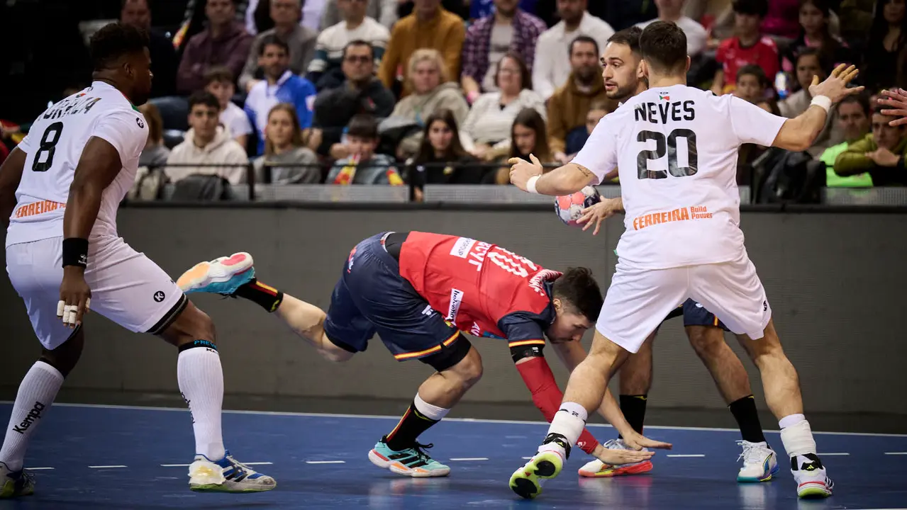 Torneo Internacional de Espa&ntilde;a de Balonmano en el que los Hispanos se han enfrentado a Portugal. PABLO LASAOSA