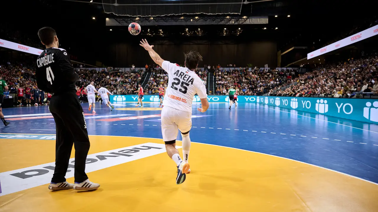Torneo Internacional de Espa&ntilde;a de Balonmano en el que los Hispanos se han enfrentado a Portugal. PABLO LASAOSA