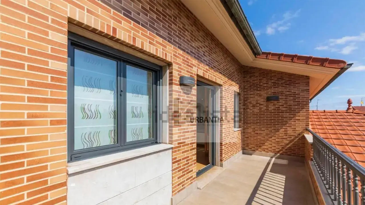 Casa en venta en Patern&aacute;in. URBANTIA / IDEALISTA