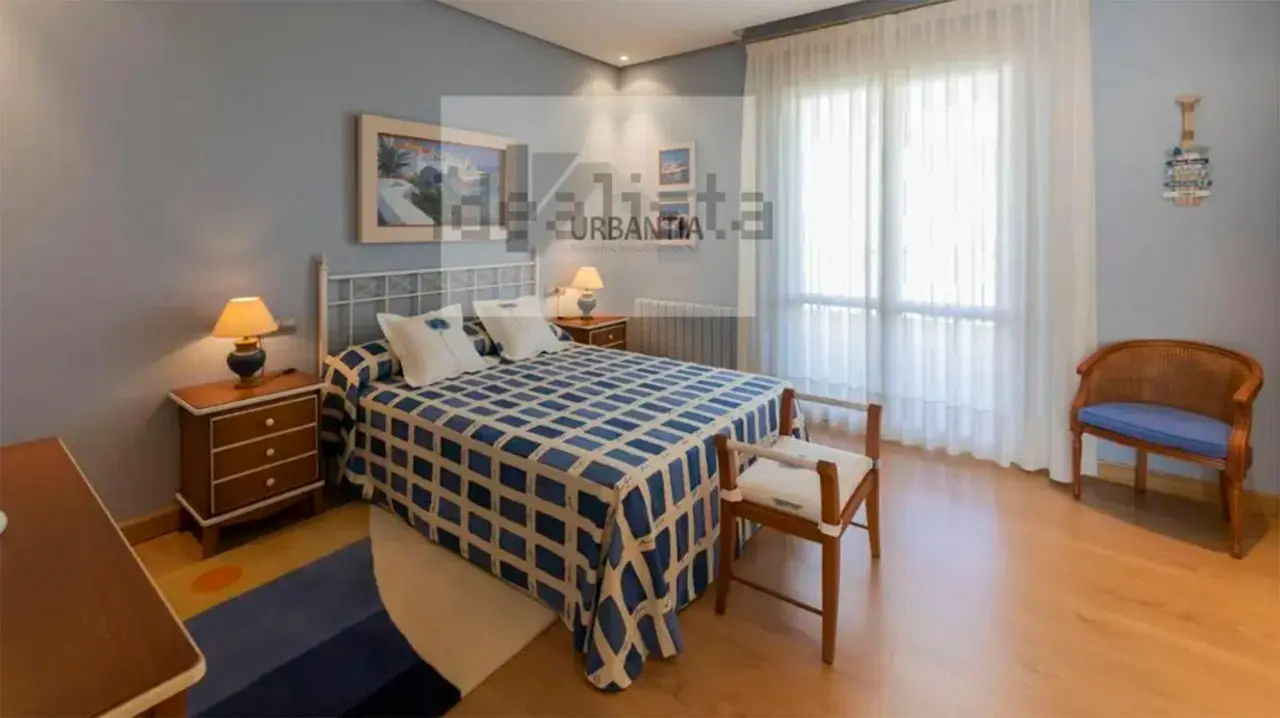 Casa en venta en Patern&aacute;in. URBANTIA / IDEALISTA