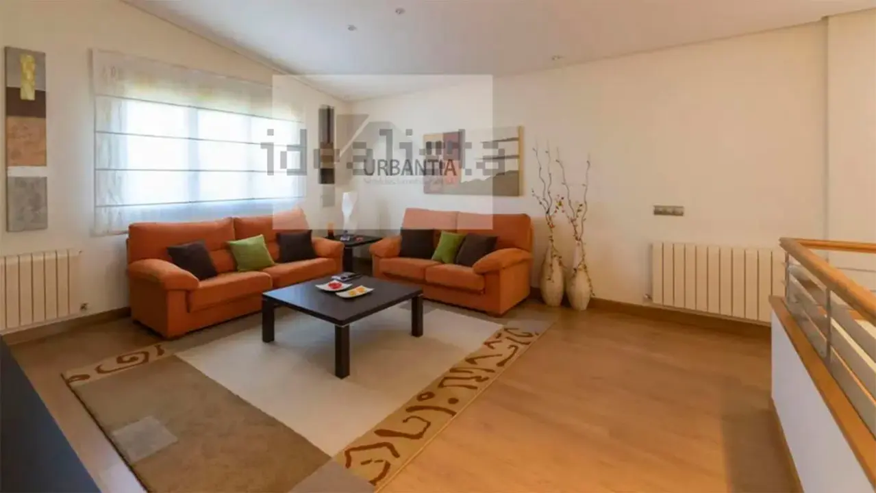 Casa en venta en Patern&aacute;in. URBANTIA / IDEALISTA