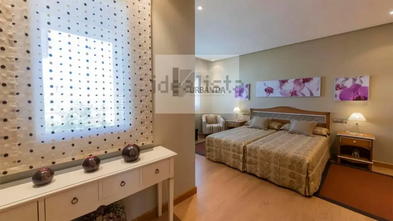 Casa en venta en Patern&aacute;in. URBANTIA / IDEALISTA