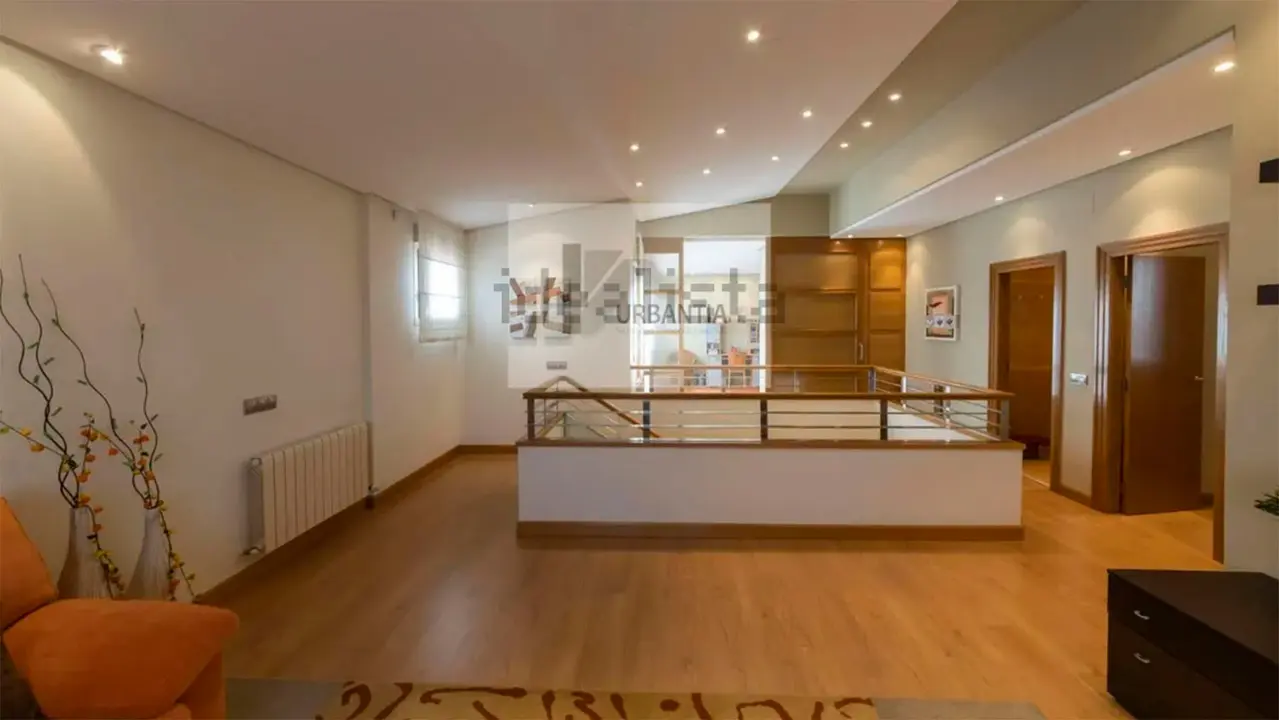 Casa en venta en Patern&aacute;in. URBANTIA / IDEALISTA