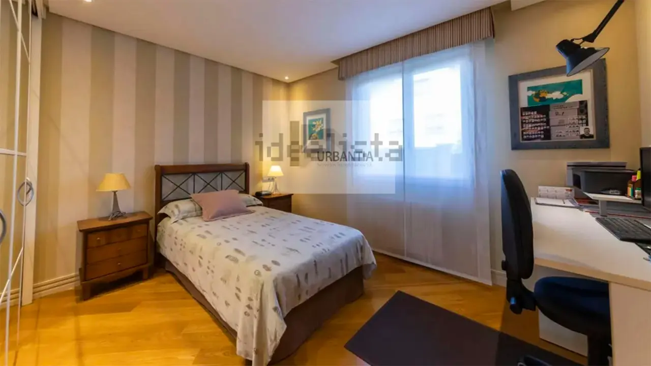 Casa en venta en Patern&aacute;in. URBANTIA / IDEALISTA