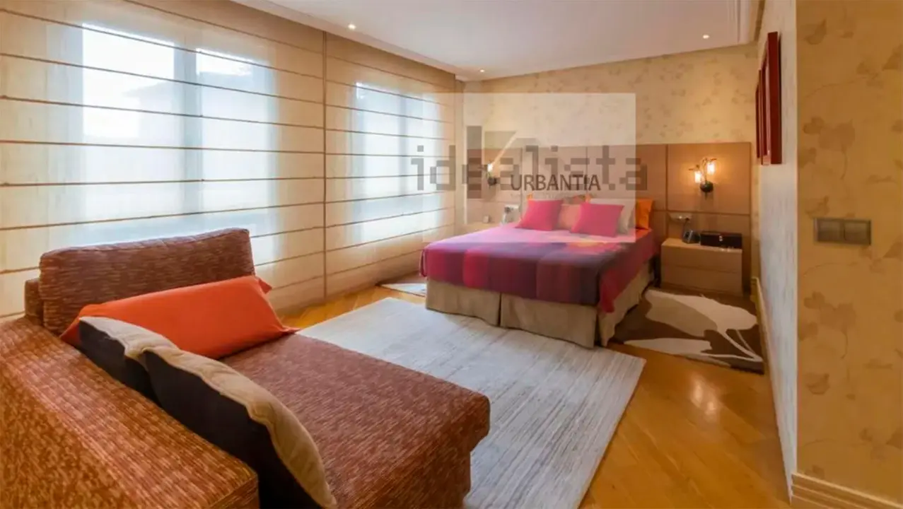 Casa en venta en Patern&aacute;in. URBANTIA / IDEALISTA