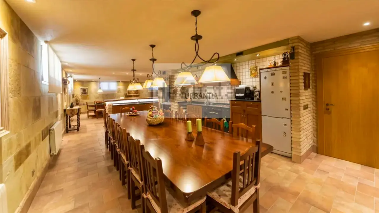 Casa en venta en Patern&aacute;in. URBANTIA / IDEALISTA