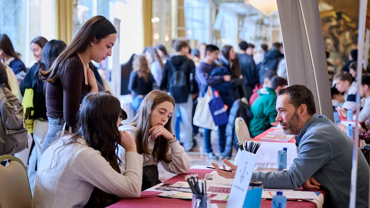 Sal&oacute;n de Orientaci&oacute;n Universitaria UNITOUR 2026, organizado por la consultora C&iacute;rculo Formaci&oacute;n. PABLO LASAOSA