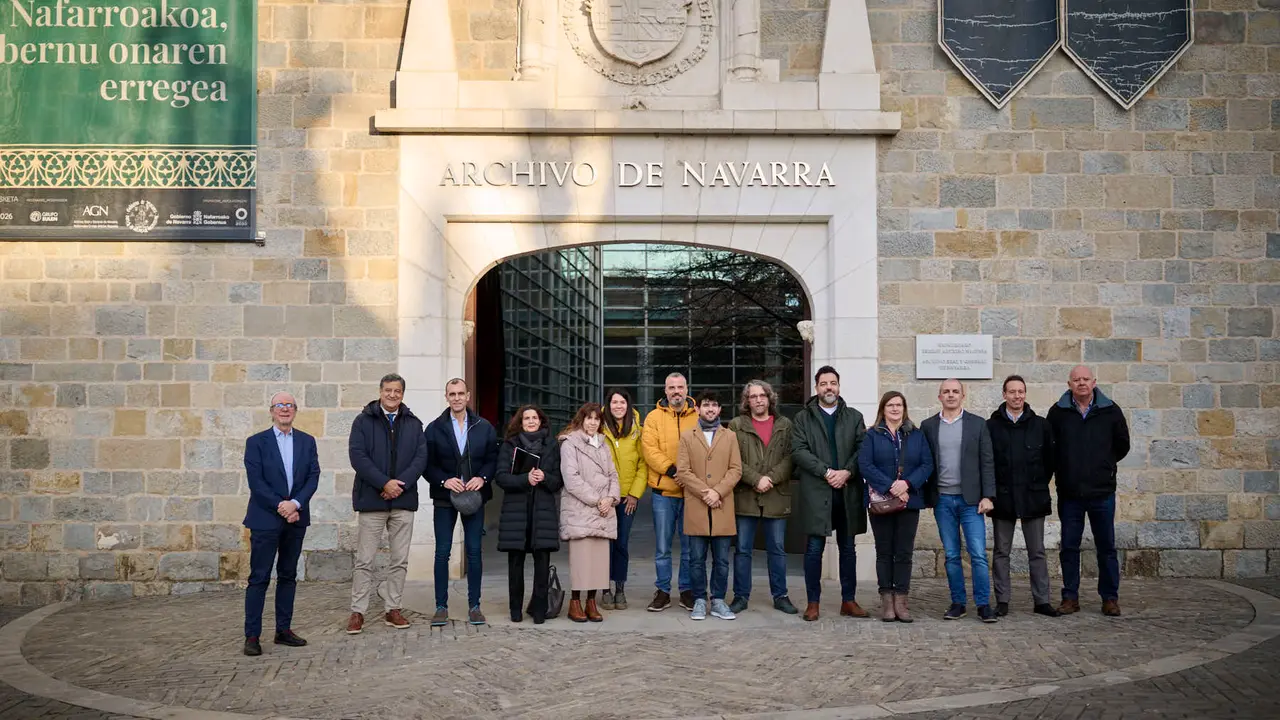 La Comisi&oacute;n de Cultura, Deporte y Turismo del Parlamento de Navarra visita el Archivo Real y General de Navarra para conocer la exposici&oacute;n conmemorativa 'Carlos III de Navarra, el rey del buen gobierno (1387-1425)'. PABLO LASAOSA