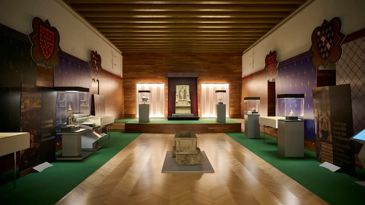 La Comisi&oacute;n de Cultura, Deporte y Turismo del Parlamento de Navarra visita el Archivo Real y General de Navarra para conocer la exposici&oacute;n conmemorativa 'Carlos III de Navarra, el rey del buen gobierno (1387-1425)'. PABLO LASAOSA