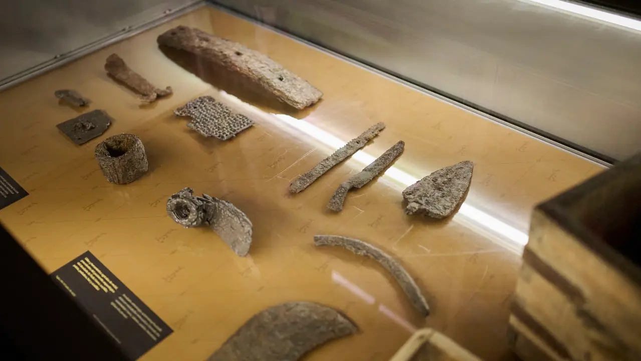 La Comisi&oacute;n de Cultura, Deporte y Turismo del Parlamento de Navarra visita el Archivo Real y General de Navarra para conocer la exposici&oacute;n conmemorativa 'Carlos III de Navarra, el rey del buen gobierno (1387-1425)'. PABLO LASAOSA