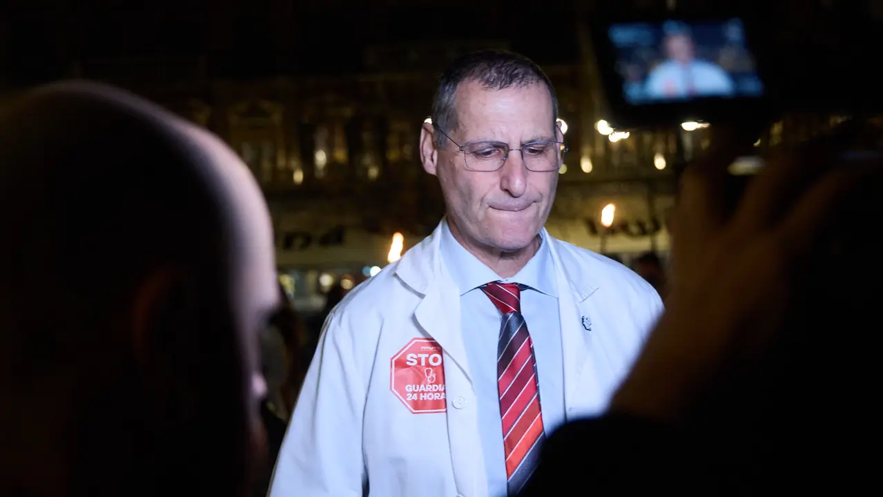 Manifestaci&oacute;n de apoyo al colectivo m&eacute;dico convocada por el Sindicato M&eacute;dico de Navarra (SMN) y el Colegio Oficial de M&eacute;dicos de Navarra. I&Ntilde;IGO ALZUGARAY