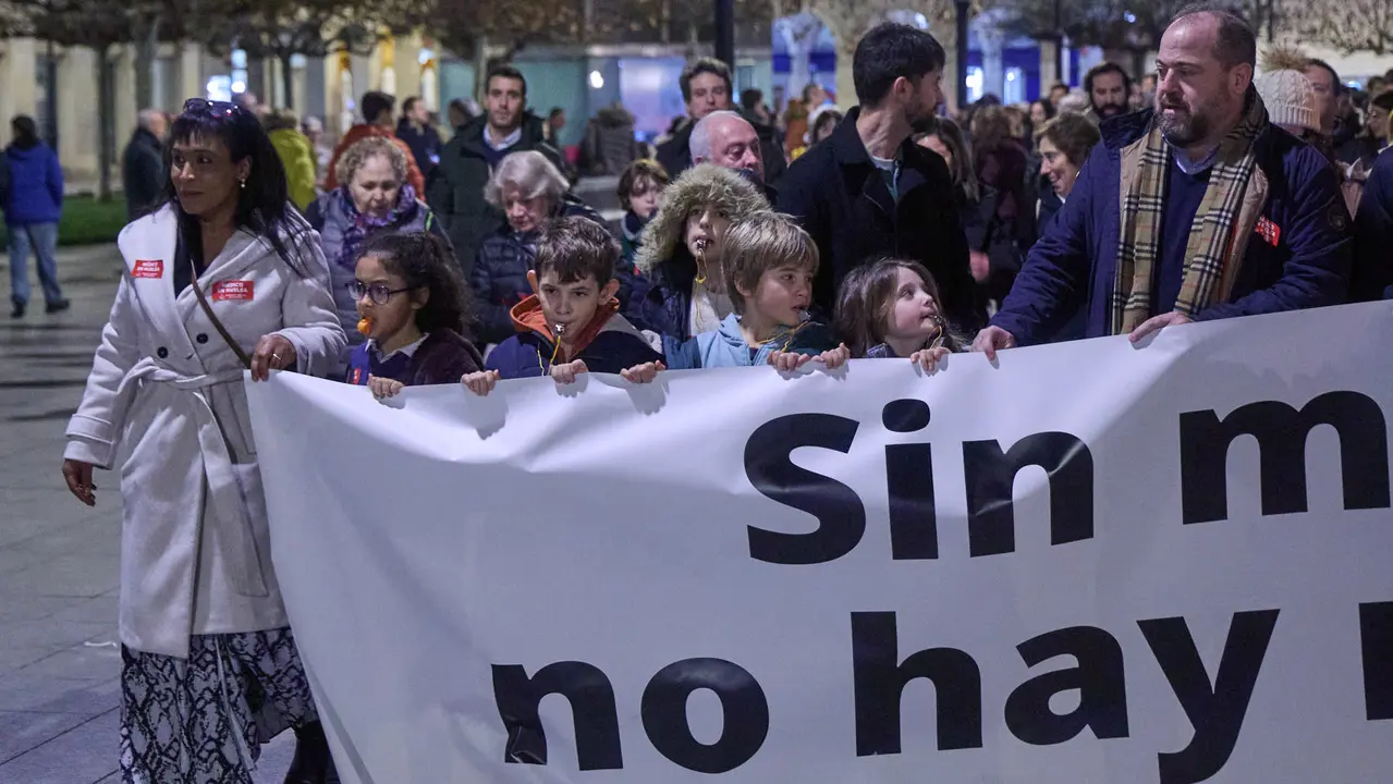 Manifestaci&oacute;n de apoyo al colectivo m&eacute;dico convocada por el Sindicato M&eacute;dico de Navarra (SMN) y el Colegio Oficial de M&eacute;dicos de Navarra. I&Ntilde;IGO ALZUGARAY