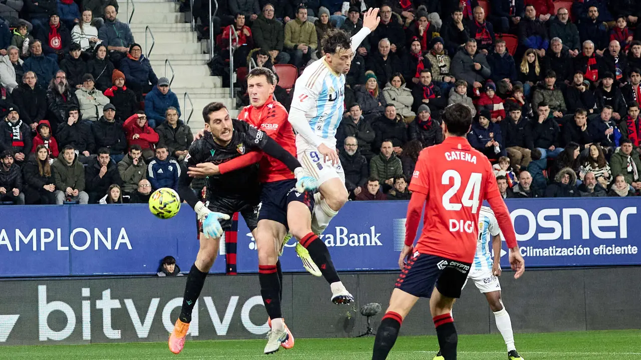 Partido de La Liga EA Sports entre CA Osasuna y Real Oviedo disputado en el estadio de El Sadar en Pamplona. I&Ntilde;IGO ALZUGARAY