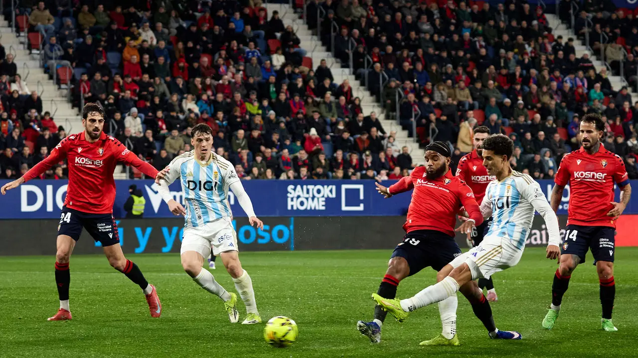 Partido de La Liga EA Sports entre CA Osasuna y Real Oviedo disputado en el estadio de El Sadar en Pamplona. I&Ntilde;IGO ALZUGARAY
