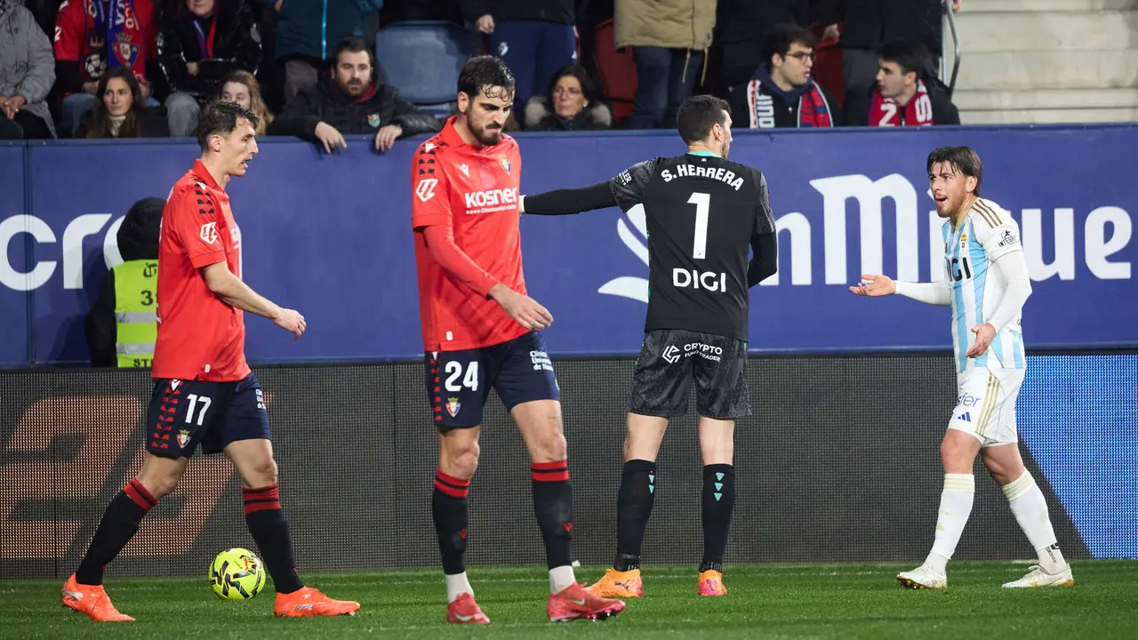 Partido de La Liga EA Sports entre CA Osasuna y Real Oviedo disputado en el estadio de El Sadar en Pamplona. I&Ntilde;IGO ALZUGARAY