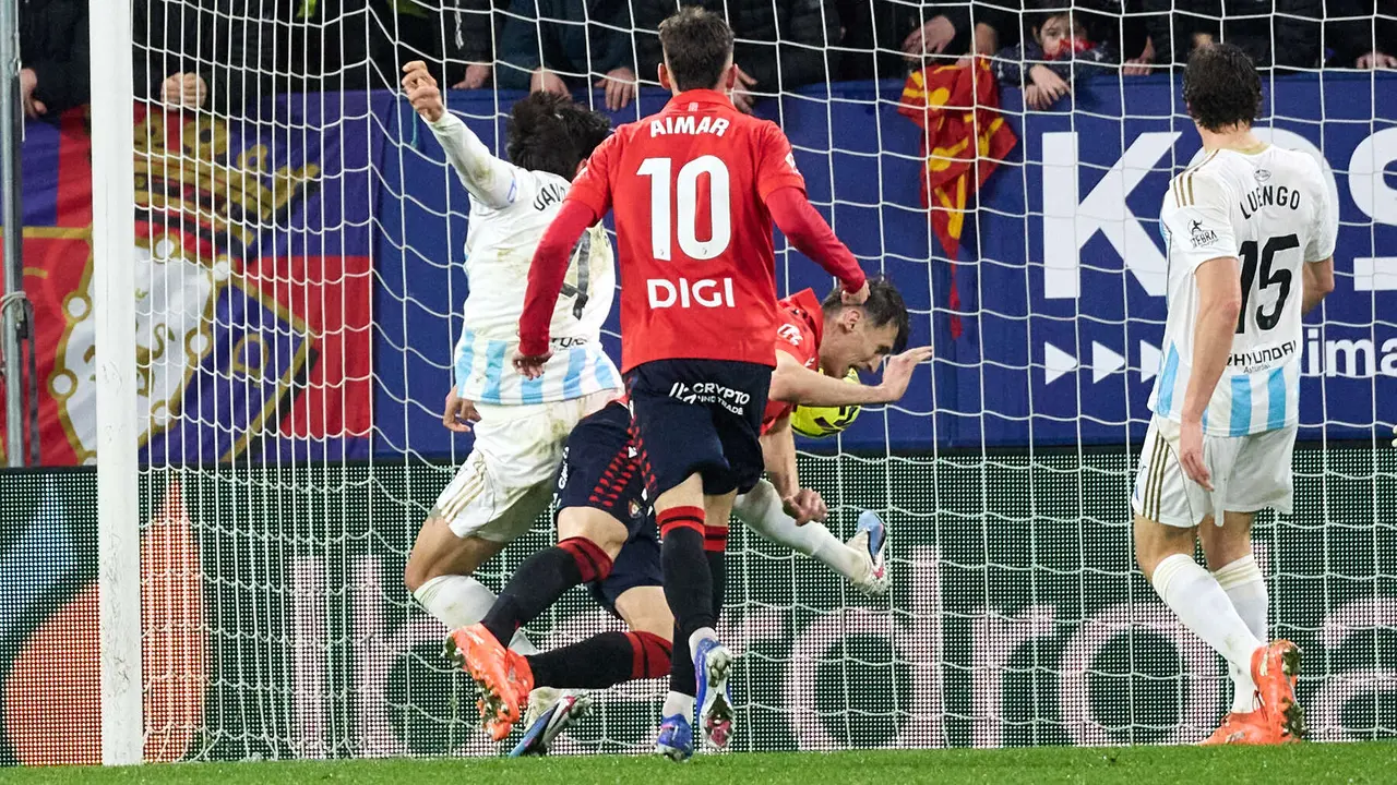 Partido de La Liga EA Sports entre CA Osasuna y Real Oviedo disputado en el estadio de El Sadar en Pamplona. I&Ntilde;IGO ALZUGARAY