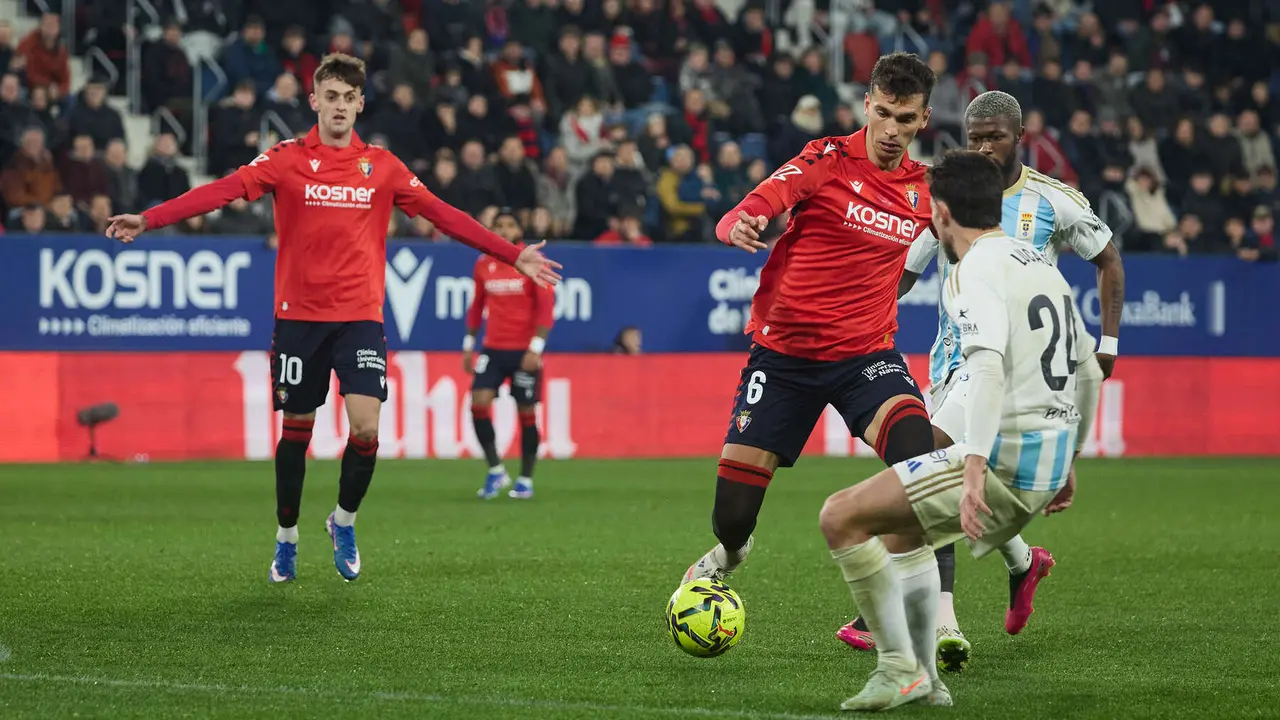 Partido de La Liga EA Sports entre CA Osasuna y Real Oviedo disputado en el estadio de El Sadar en Pamplona. I&Ntilde;IGO ALZUGARAY